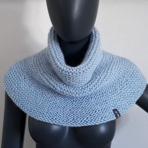 Shoulder warmer "Ivet" sky blue