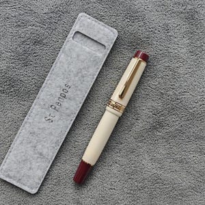 ジュンライ 630 シールバージョン アイボリー ピストン 万年筆: #8 (EF/F/M/B/B スタブ/アーキテクト ペン先オプション)