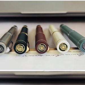 Pluma estilográfica St. Penpps con tapa de émbolo y crisantemo limón - Plumín Togi EF/F/Naginata imagen 2