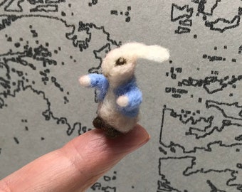 Needle felted miniature Peter Rabbit, felt animal, dollhouse animals, Gift, wool