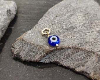 Lucky eye pendant in 333, 585 or 750 yellow gold & glass pearl, blue (Naz-14)