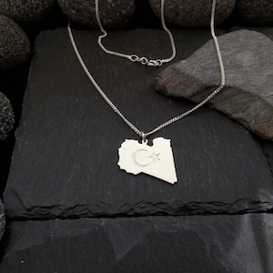 LIBIË kaarthanger met kinketting in 925 zilver en halve maan en stergravure - kettinglengte selecteerbaar, ليبيا (LK-02/Libië + wapen)