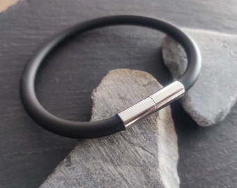 5 mm rubber bracelet with stainless steel bayonet clasp, rubber approx. Ø 5.0 mm, selectable length (Kaut-5/Arm)