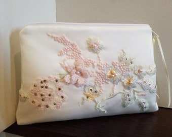 Clutch, ivory  "Elegance 3D Spitze"