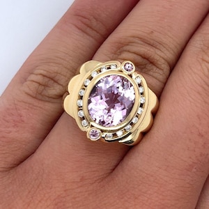 18K Gold Vintage Retro Regal Ring With Pink Kunzite and Diamond Halo, Retro Style Vintage 6.50 Carat Bezel Set Oval Cut Pink Kunzite Ring