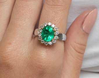 3 Carat Colombian Emerald and Diamond Halo 18K white gold ring, Certified Natural Colombian Emerald, Vintage Art Deco Natural Emerald Ring