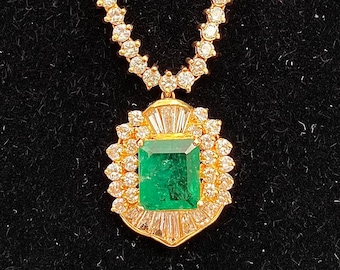 Art Deco Natural Emerald pendant in 18k solid gold, Natural emerald and diamond pendant, Colombian Emerald pendant, Art Deco emerald pendant