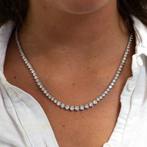 Natural 15.50 CTTW Graduated Diamond Tennis 18&quot; Riviera Necklace in Platinum 900 / 3-Prong Classic Riviera Graduated Diamond Tennis Necklace
