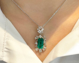 GIA & GRS certificado 2.76 quilates Muzo Mine Aceite menor Esmeralda colombiana y racimo de diamantes 18K Collar colgante / Muzo Green Old Mine Emerald