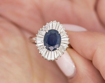 2.58 Carat Oval Cut Sapphire and Diamond Halo Platinum Ballerina Ring / Sapphire Ballerina Diamond Halo Ring Platinum
