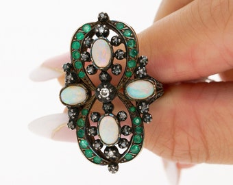 Antik viktoriansk 1800-talsring med opal, smaragd och diamanter i guld och silver | Original antik viktoriansk cocktailring cirka 1800