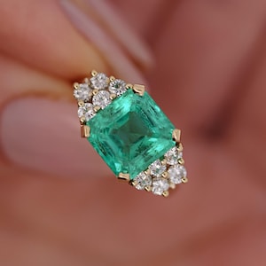 GIA Certified 4 Carat Colombian Minor Oil Emerald & Diamond Engagement Ring / Classic Green Emerald Engagement Ring