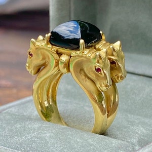 Horse Ring in 18k Yellow Gold, Black Onyx Horse Ring, Horse Ring 4 Ruby Eyes, Animal Ring, Gold Horse Statement Ring/Equestrian ring