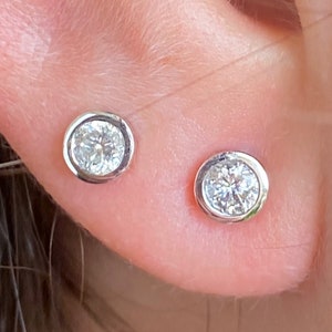 0.40 Carat Natural Round Cut G Color SI1 Clarity Diamond in 14K White Gold 5mm Stud Earrings with Push Back Butterfly Closure