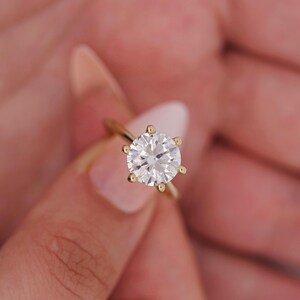 2.60 Carat Lab Grown 14K Yellow Gold 6-Prong Solitaire Diamond Engagement Ring | Straight Shank Engagement Ring | IGI Certified LG Diamond