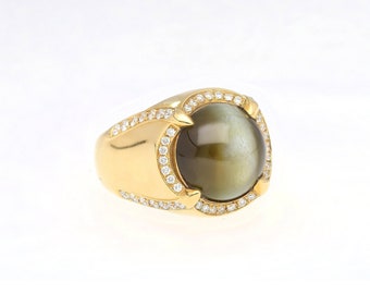 GRS Certified 13.89 Carat Chrysoberyl Cats Eye Mens 18K Gold Ring, Green Chrysoberyl Cat's Eye and Diamond Halo 18K Yellow Gold Ring