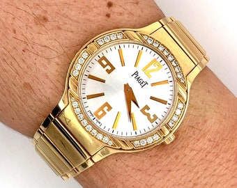 Piaget Polo Ladies Silver Dial 32mm in 18k Yellow Gold With Diamond Bezel and Original Piaget Certificate Papers, 18k Ladies Piaget Watch