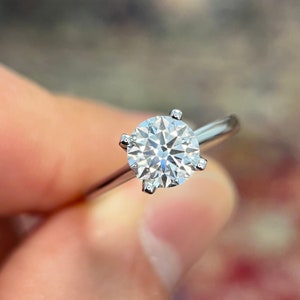 1.34 carat Round Cut Lab Diamond Ring in Solitaire 18k White Gold, 1.34 carat F/VS2 lab diamond engagement Ring