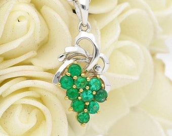 Grapevine Motif Emerald and Diamond Pendant Necklace in 18K Gold