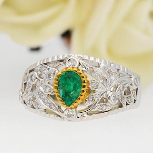Art Deco Emerald Ring, Statement Emerald Ring, Stacking Ring, Pear Shape Natural Emerald from Colombia set in 14k White Gold