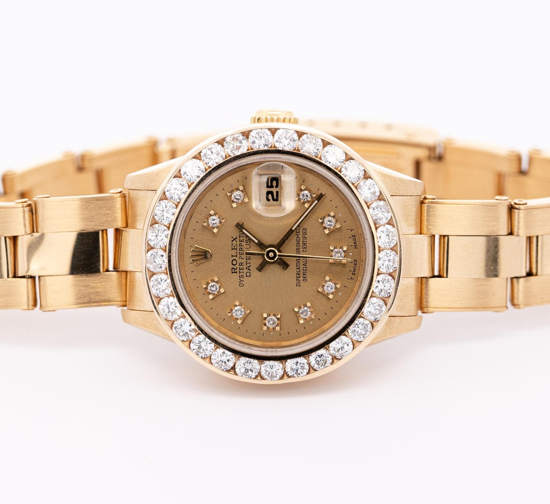 Vintage 18K Gold Rolex Datejust With Diamond Bezel & Diamond  display picture 3