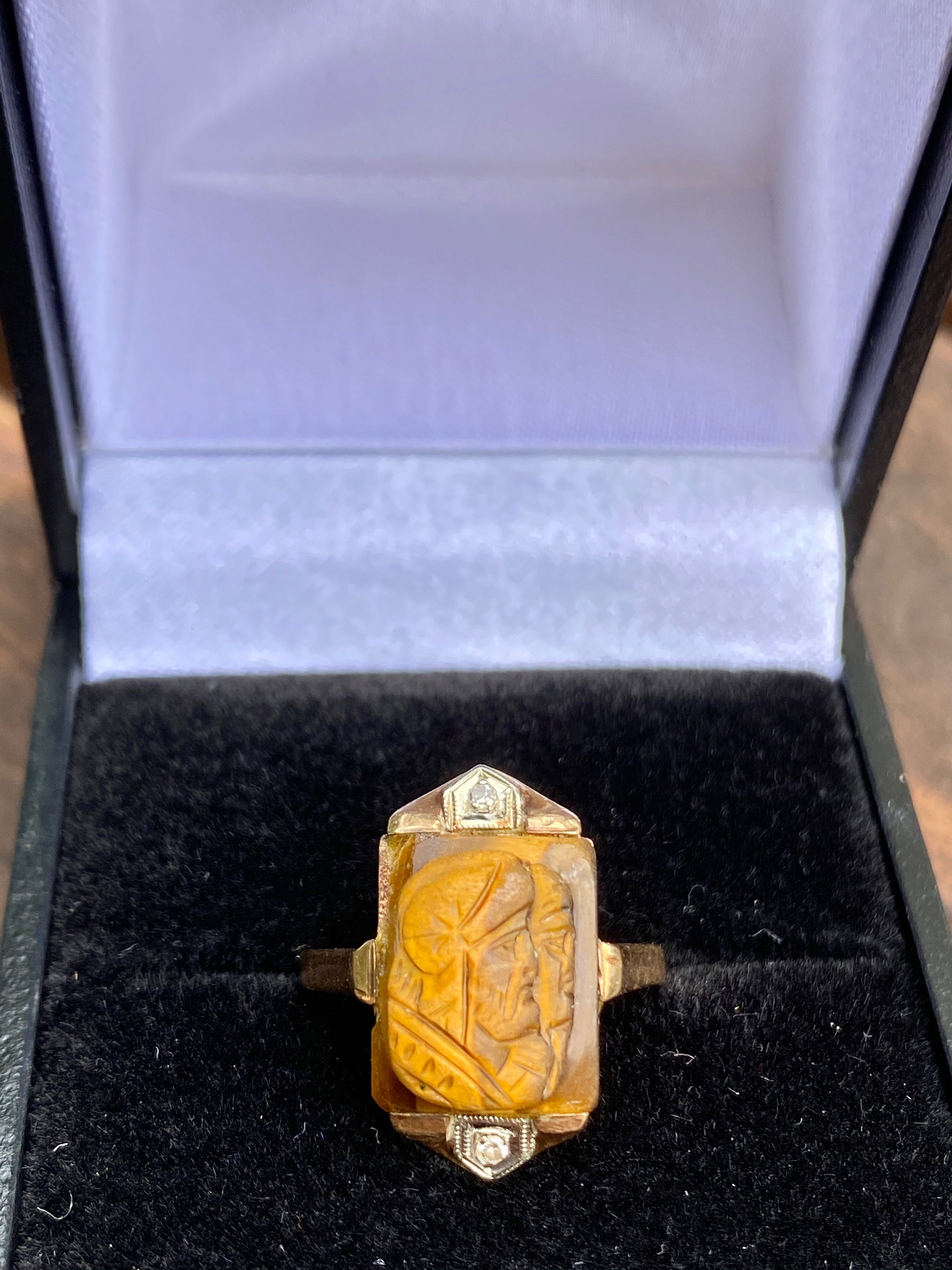 Carved Tigers Eye Art Deco 14k Yellow Gold Men's Cameo Carved Tigers Eye Art Deco 14k Yellow Gold Men's Cameo