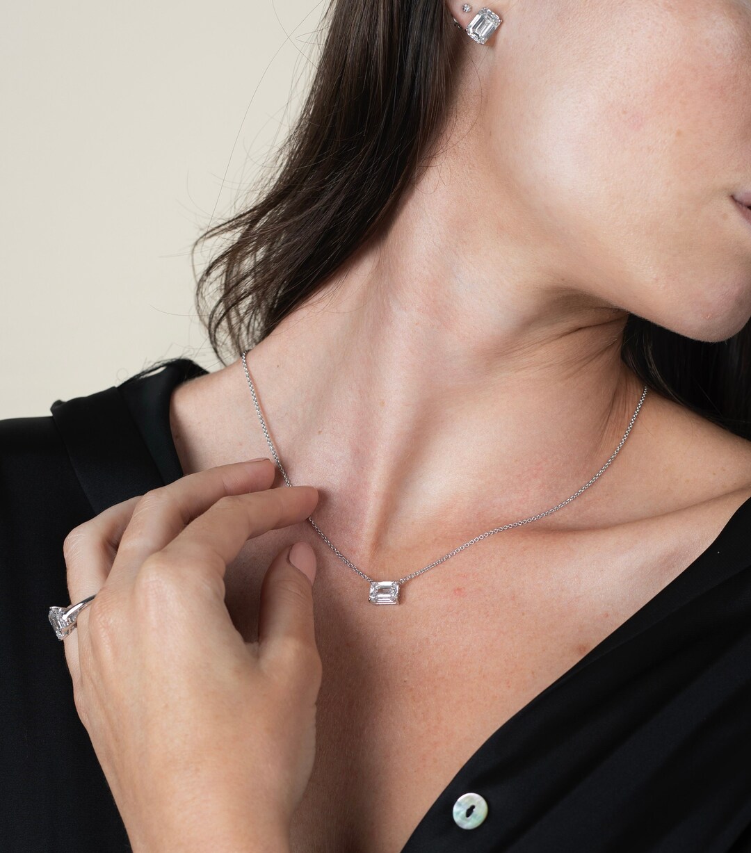 Carat Emerald Cut Diamond Solitaire Connecting Necklace, 3CT