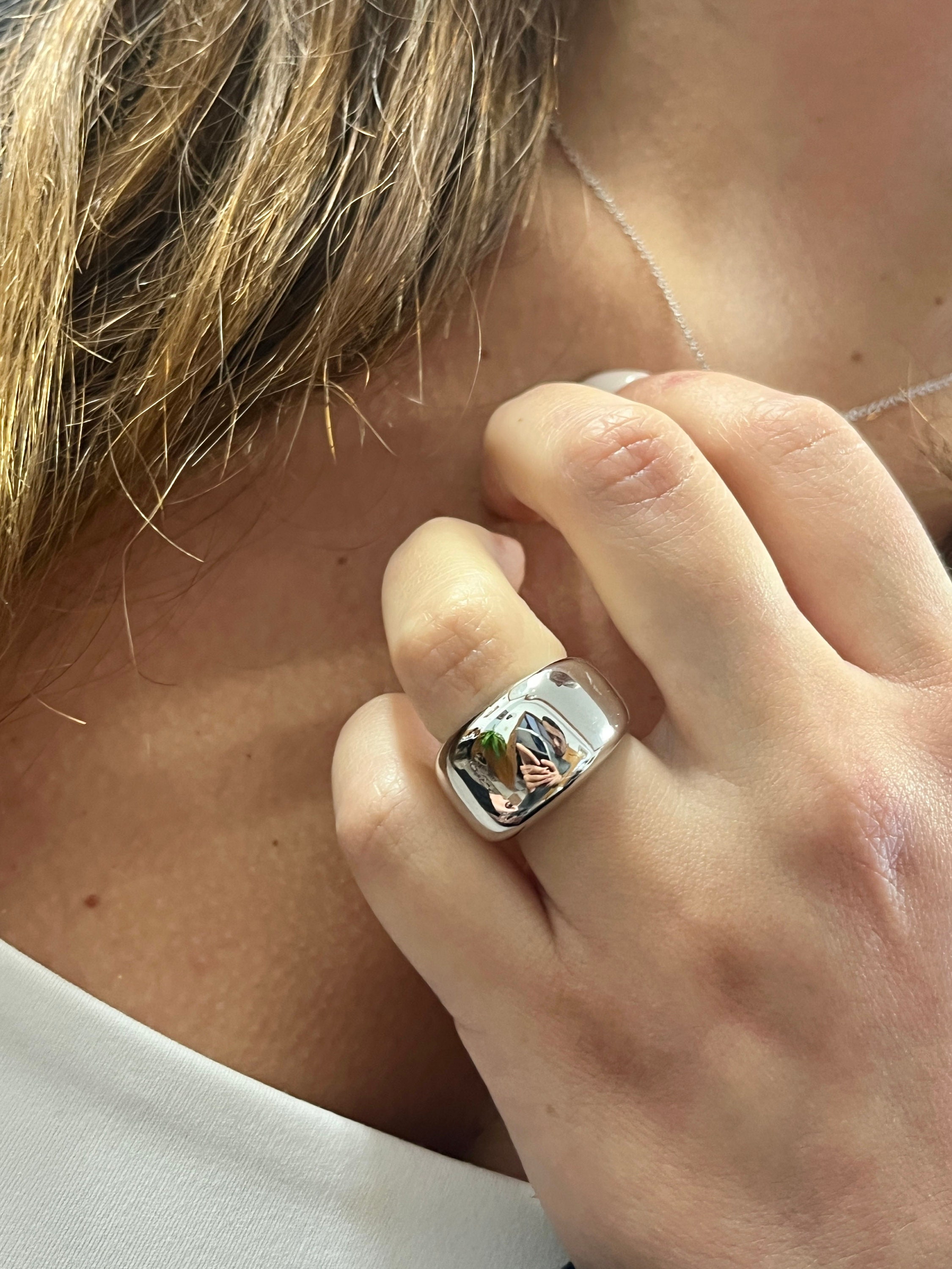 Cartier Nouvelle Vague 750 18K White Gold Ring / Vintage Cartier
