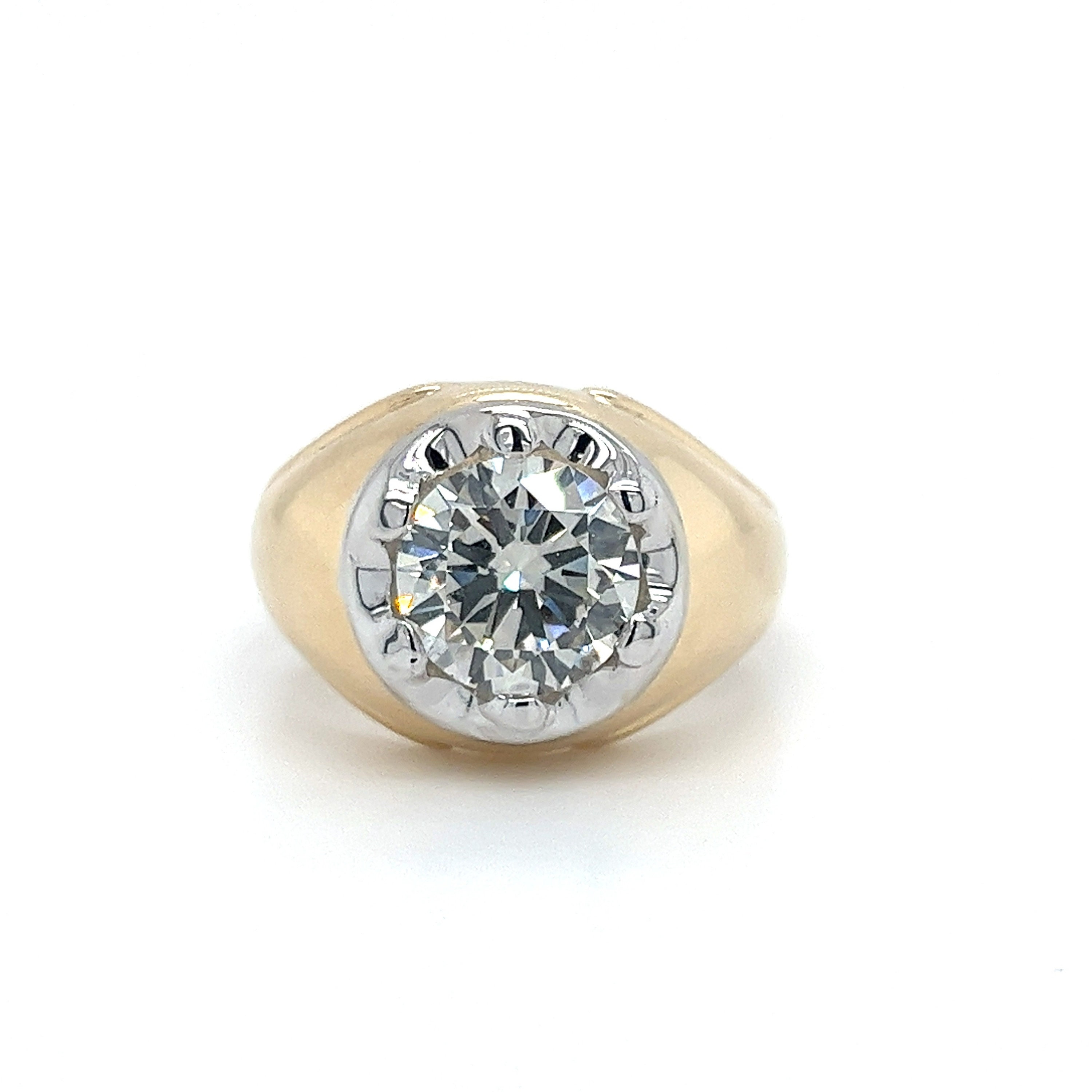Anello tondo con diamanti per laboratorio matrimonio