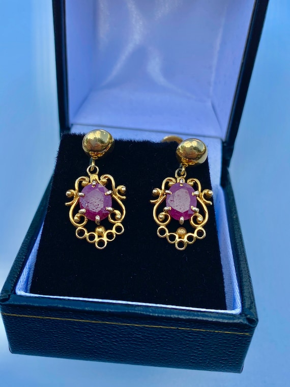 1970 Retro - Art Deco Clip on Ruby Earrings in Vin