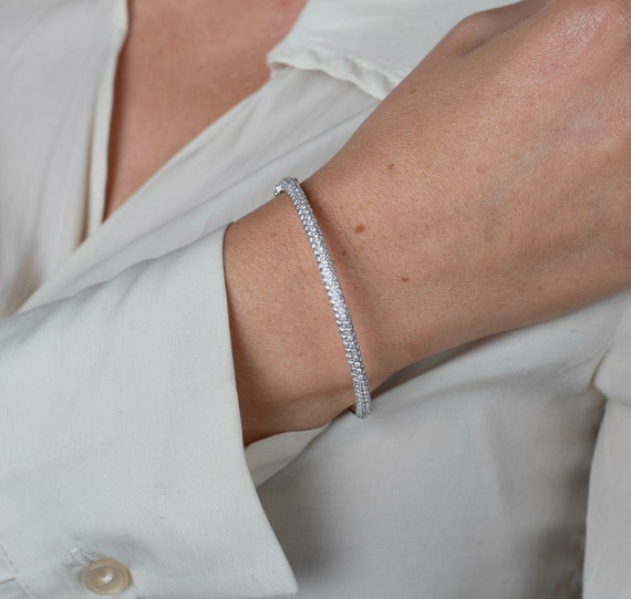 18K White Gold 3.78 CTW Round Cut Natural Diamond Bangle