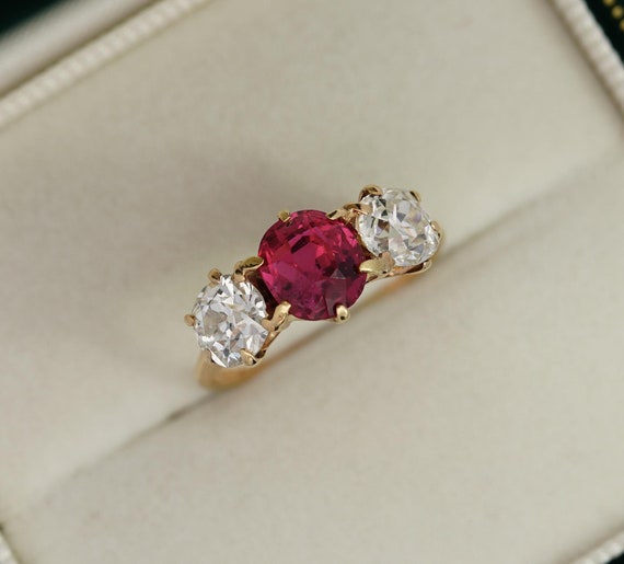 Antique 4 CTTW Red Spinel and Old Mine Diamond Th… - image 7
