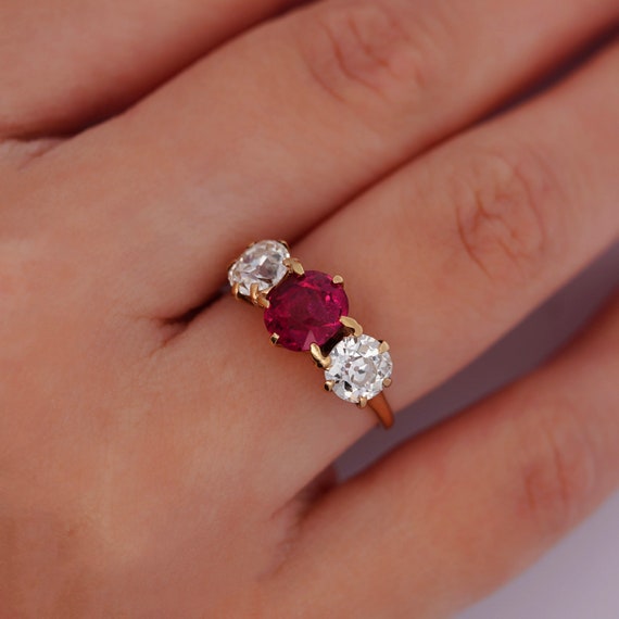 Antique 4 CTTW Red Spinel and Old Mine Diamond Th… - image 3
