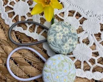Hair tie fabric button woven ribbon forget-me-not white gray white gray forgetmenot Kafka ribbon covered button