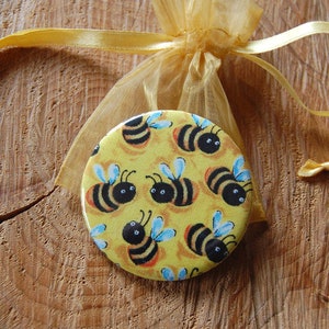 Fabric-covered pocket mirror bee bees mirror fabric Honey Bee Fabirc Bees Beehive Pocketmirror image 1