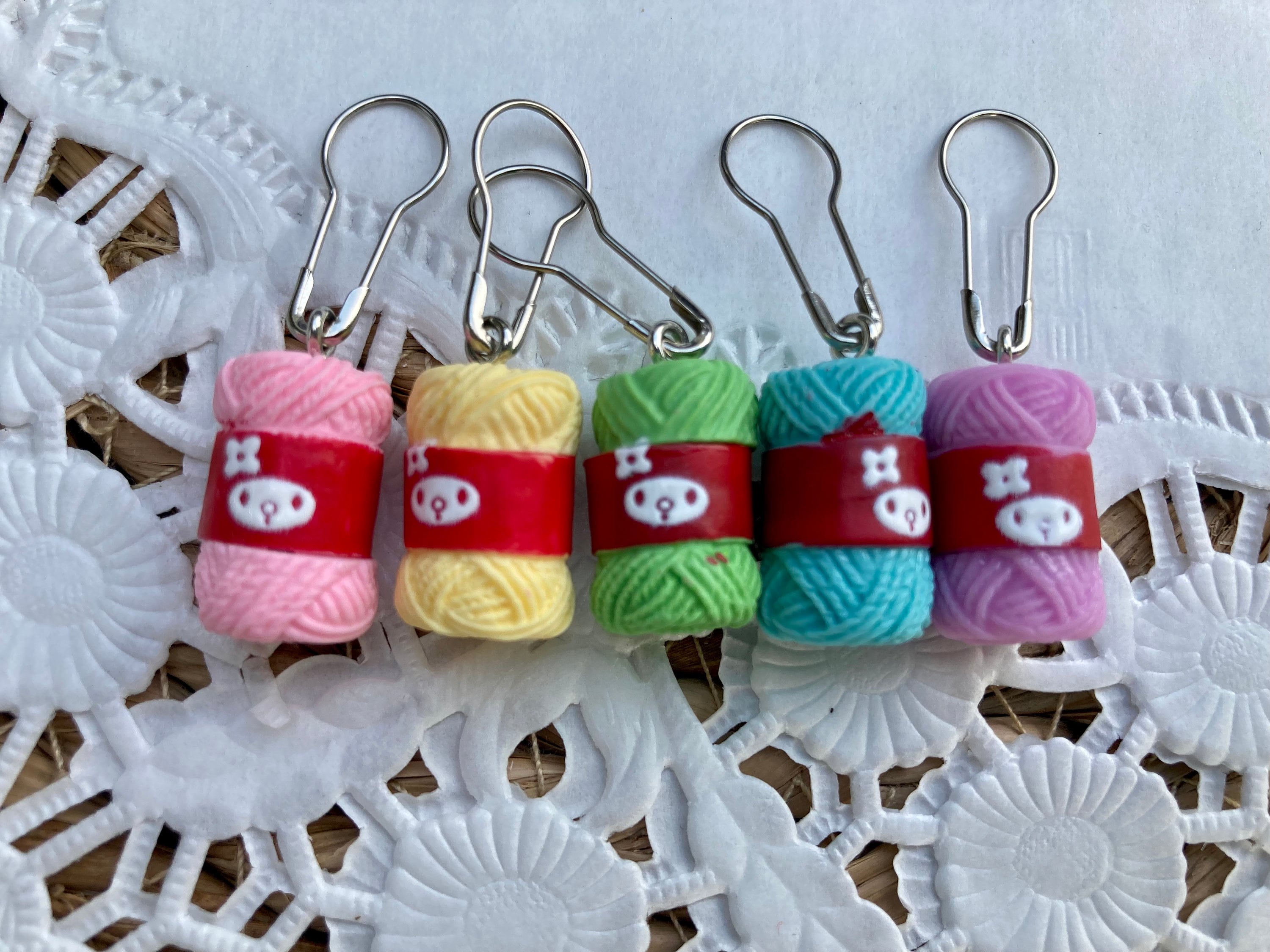 NBEADS 35-teiliges Strickzubehör-Set – Inkl. Maschenmarkierer, Reihenzähler & Nadelstopper