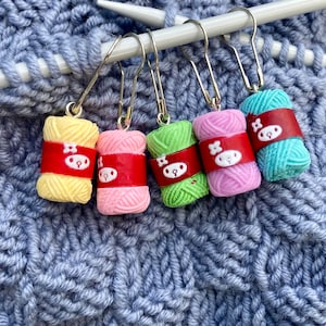 5er Set Maschenmarkierer Wolle Wollknäuel Sicherheitsnadel Stitch marker set of 5 Yarn knitting wool Bild 1