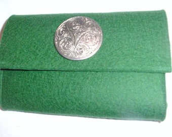 Wool felt purse in green