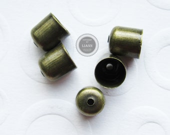 20 bronzefarbene Perlenkappen  7 x 8 mm