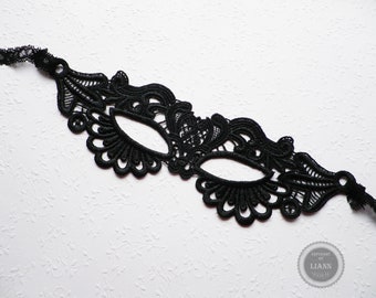 1 schwarze Spitzenmaske ORNAMENTE