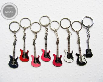 1 (Schlüssel-) Anhänger Gitarre ca. 4,7 /  7 cm, Farbwahl schwarz, weiß, blau, rot, rosa, pink, fuchsia