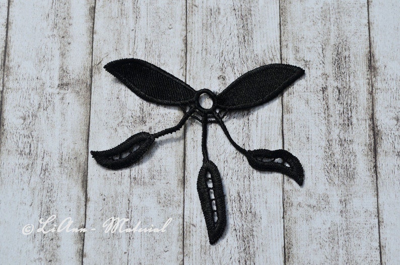 1 schwarze Applikation Blumenranke Bild 4