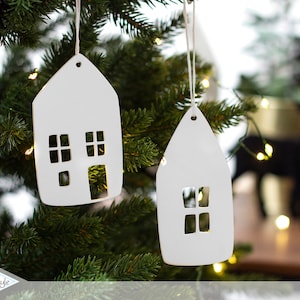 Anhänger Acryl Häuser 4er Set Ornamente schwarz/weiß Bild 1
