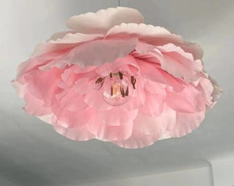 suspension fleur rose