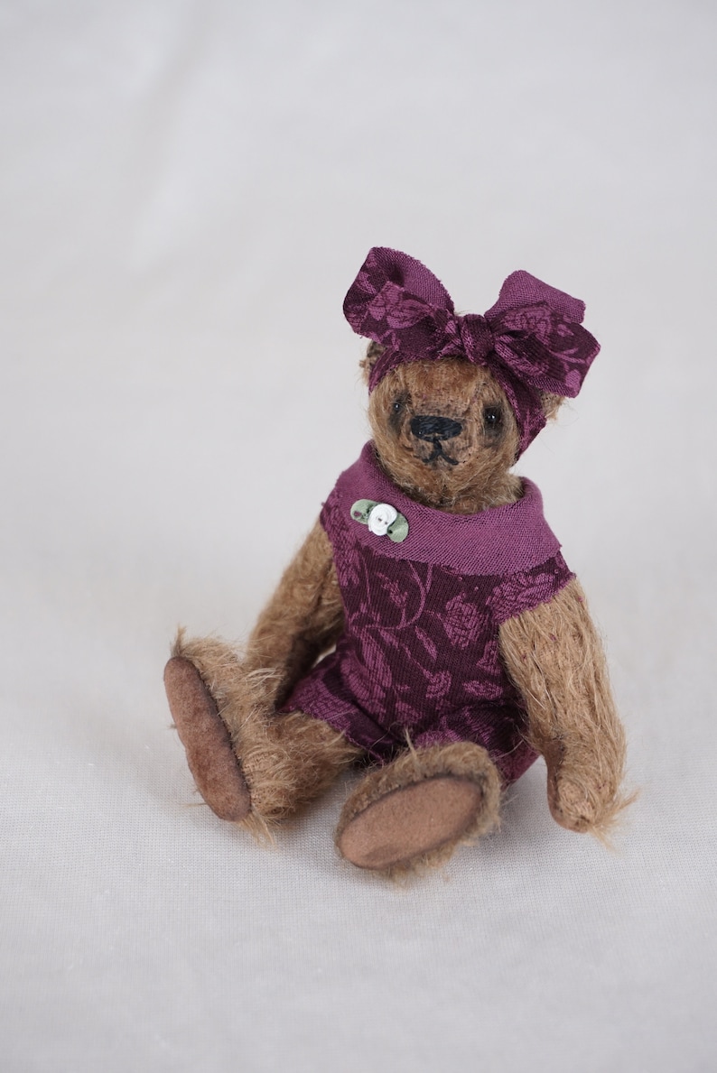 Handmade Miniatur Teddybär Estelle von den Urbi-Bären Bild 1