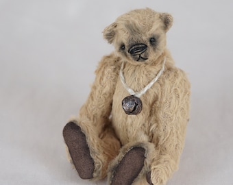 Handgefertigter Miniatur Künstlerbär Gustav von den Urbi-Bären