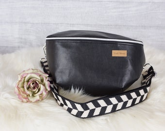 Bum bag, hip bag, crossover bag black