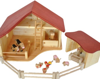 Farm, stable, with outbuilding and 3 fences