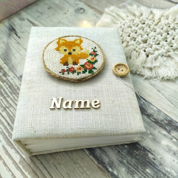 Personalized baby girl photo album 4x6 for 100 Photos, Linen photo album with embroidery fox, Family fall fotoalbum, Album with Sleeves