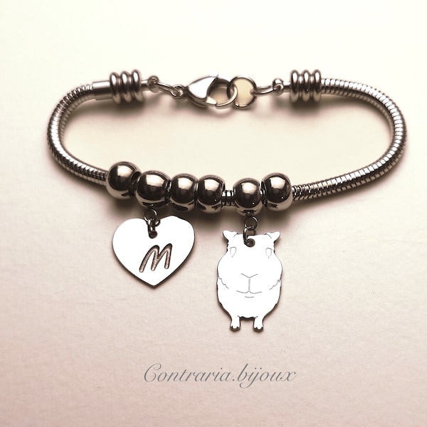 Bracelet with guinea pig and heart pendant with engraved initial